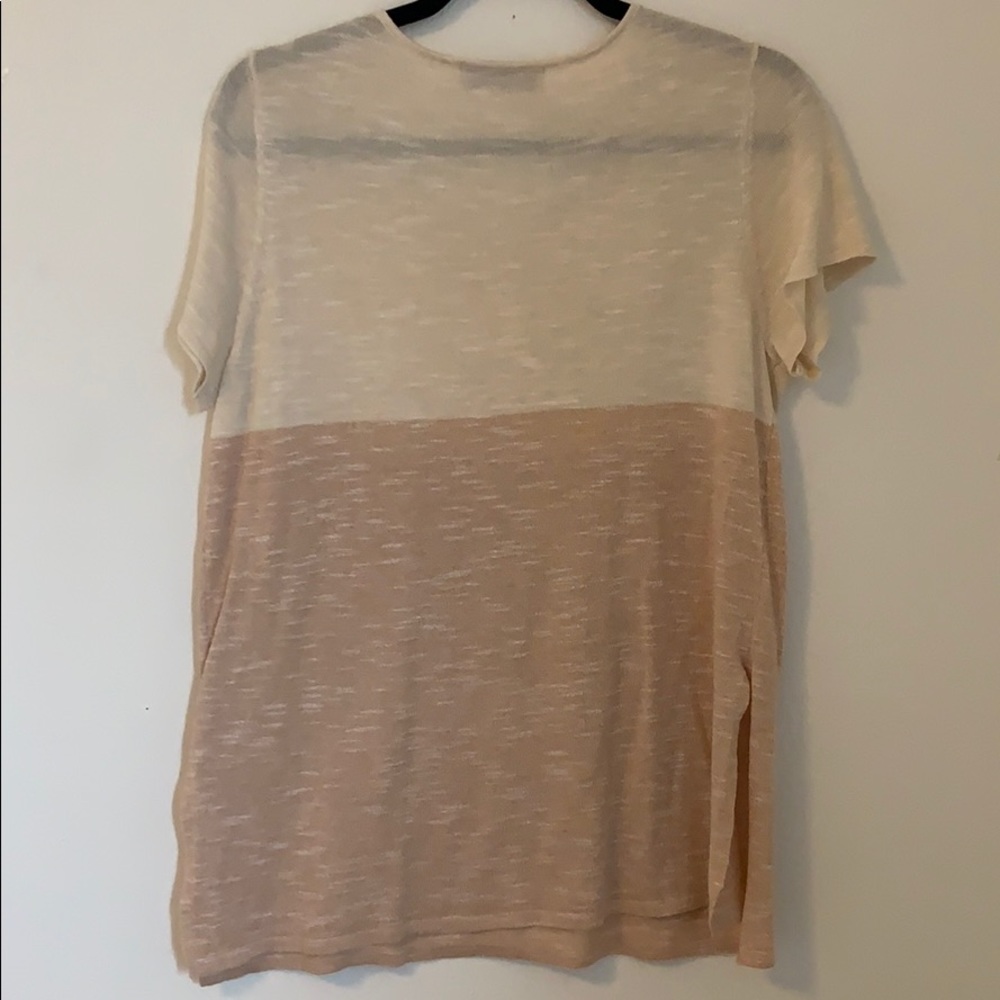 Color Block Front Pocket Top - Picture 2 of 3